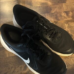 Boys Nike Black Running Shoes